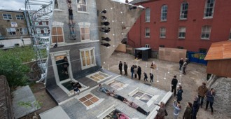 Inglaterra:  Instalación 'Dalston House' de Leandro Erlich en Londres