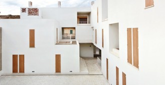 España: 19 Viviendas Sociales en Sa Pobla, Mallorca - RipollTizon Estudio de Arquitectura