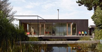 Austria: 'Teichhaus' - Hammerschmid Pachl Seebacher Architekten