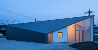Japón: Skyhole - Alphaville Architects