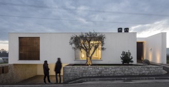Portugal: Casal dos Claros, Leiria - Contaminar Arquitectos