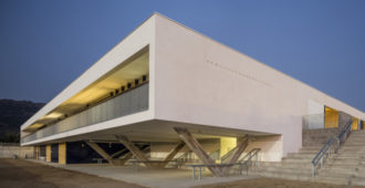 España: Escuela Montserrat Vayreda, Girona - BAAS Arquitectura