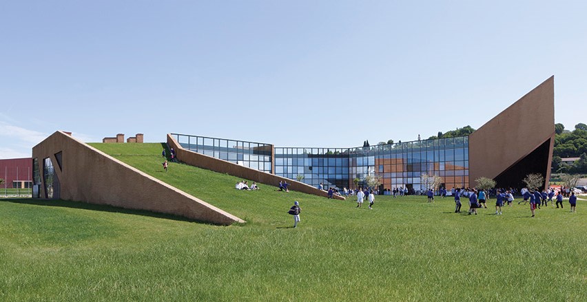 Italia: Escuela primaria en Colognola ai Colli - Claudio Lucchin & Architetti Associati