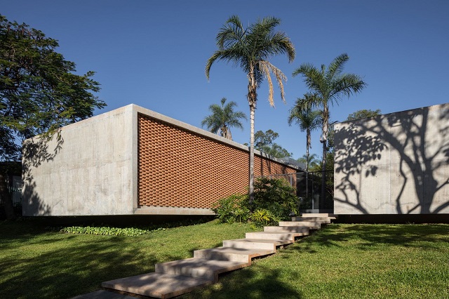 Brasil: Casa Colina - BLOCO Arquitetos
