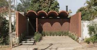 Paraguay: La Casa Intermedia - Equipo de Arquitectura