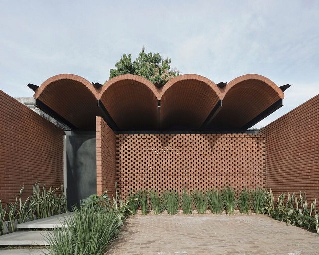 Paraguay: La Casa Intermedia - Equipo de Arquitectura