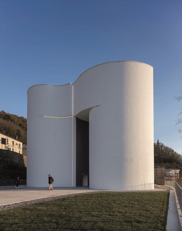 Italia: Iglesia Santa Maria Goretti - Mario Cucinella Architects