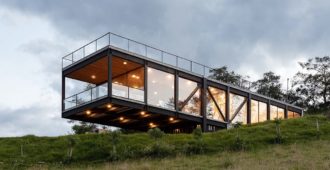 Ecuador: Casa San Pablo del Lago - Bernardo Bustamante Arquitectos