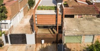 Paraguay: Vivienda de tierra líquida - Oficina de arquitectura X