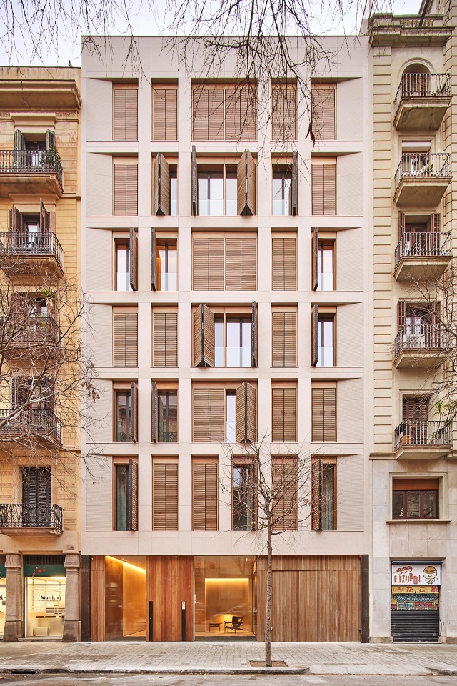 España: Edificio de viviendas Ausiàs March - GCA Architects