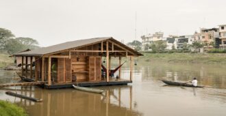 Ecuador: Vivienda flotante la Balsanera en Babahoyo - Natura Futura Arquitectura + Juan Carlos Bamba