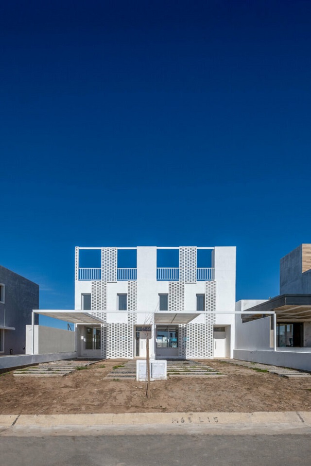 Argentina: Viviendas mínimas II - Pablo Senmartin Arquitectos