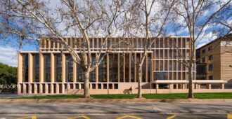 España: Ampliación de la Facultad de Filosofía y Letras de la Universidad de Zaragoza - Magén Arquitectos