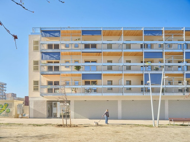 España: 24 viviendas sociales en Sant Martí, Barcelona - Martí Sanz Arquitectura + COMA Arquitectura