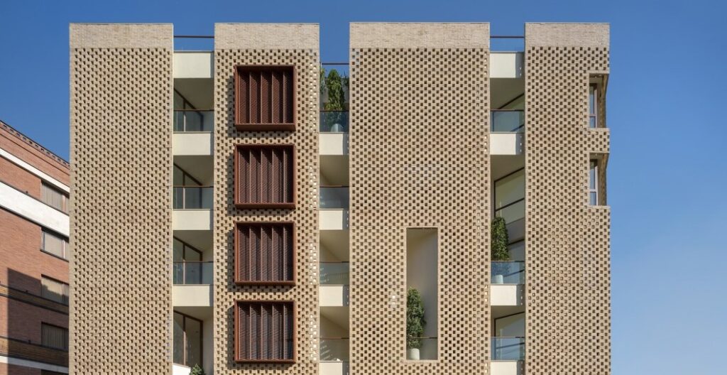 Irán: Edificio Zendegi / Faraman Design and Construction Office