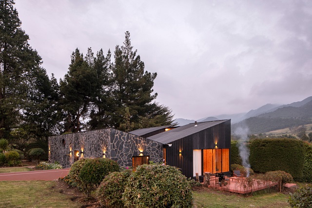 Colombia: Casa Páramo - PAE + Rubén Gómez Gañán