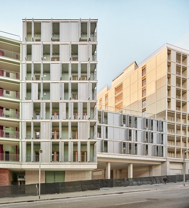 España: 60 viviendas sociales en Barcelona - Haz Arquitectura, Bayona Valero, Cantallops Vicente, Ensenyat Tarrida