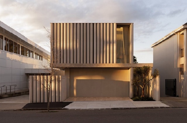Australia: Concrete Curtain – FGR Architects