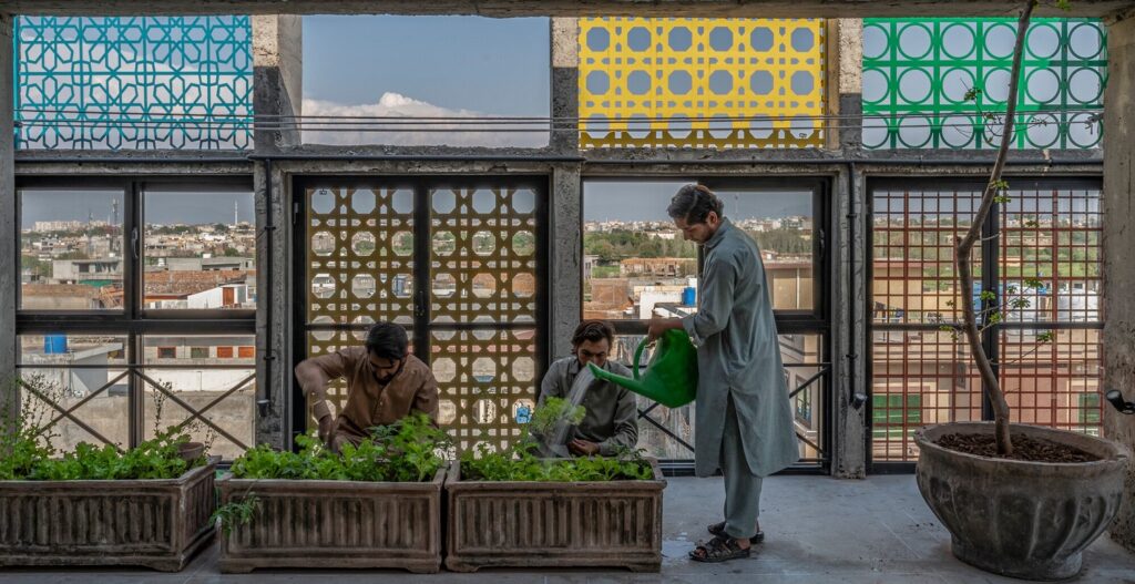 Pakistán: Visión Pakistán - DB Studios