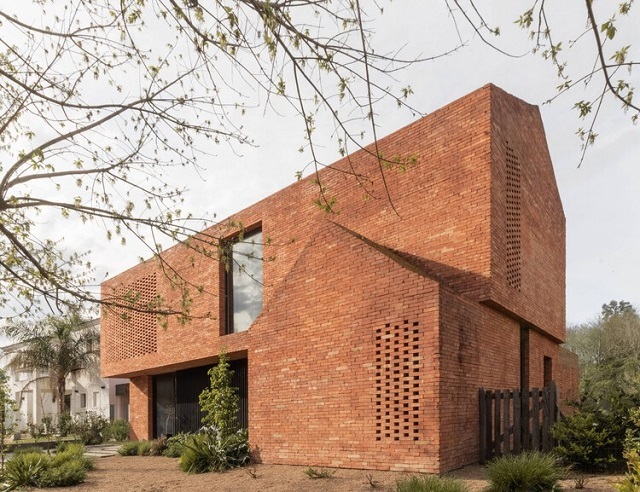 Argentina: Casa CM - AtelierM + Nicolás Krause