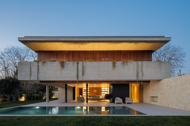 Portugal: Casa M - Silverline