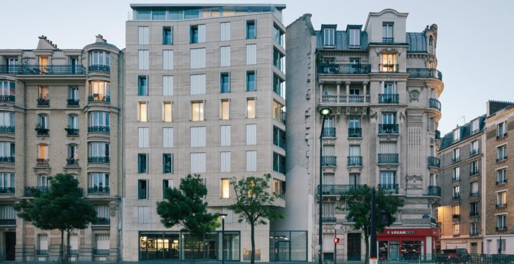 Francia: 12 viviendas sociales en el bulevar Poniatowski de París - MARS Architectes