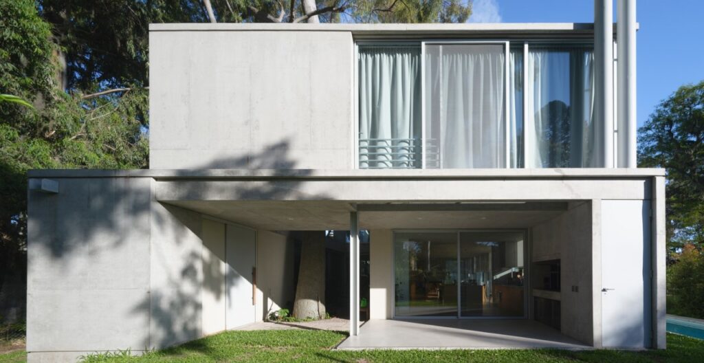 Argentina: Casa Eucalipto - Laura Marino y Julia Yako