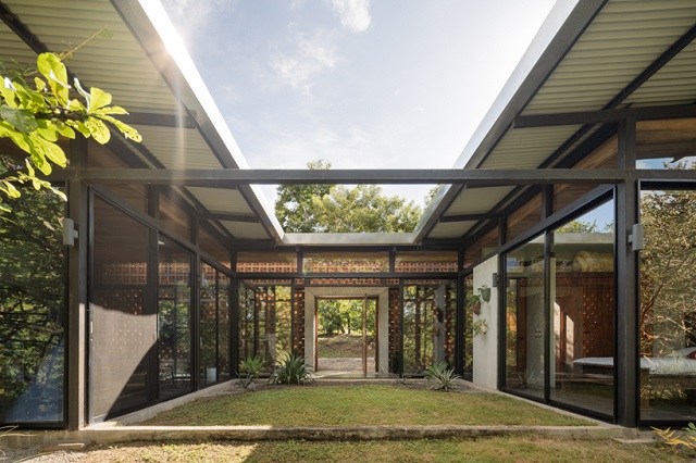 Costa Rica: Casa Chavarria - Carazo Arquitectura