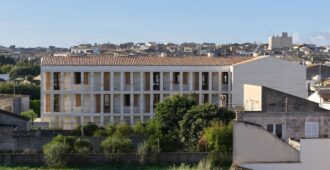 España: 10 viviendas sociales en Santa Margalida - Javier Gavín, Juan Moreno, Siddartha Rodrigo y DATAAE