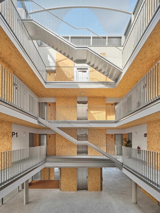 España: 24 viviendas sociales en Igualada - MBM arquitectes + 4RQ arquitectura