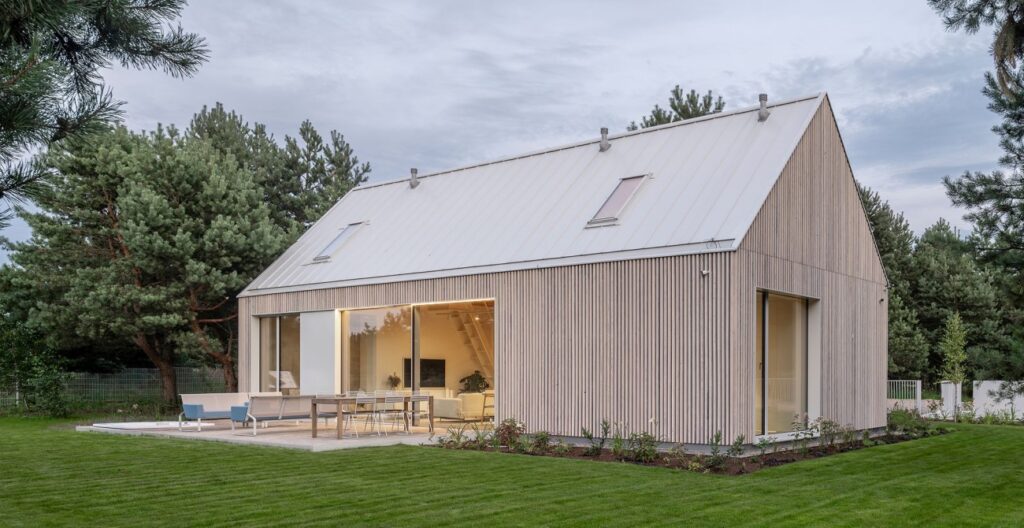 Polonia: Complejo «Kownatki Lake House» - Archmondo