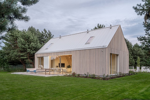 Polonia: Complejo «Kownatki Lake House» - Archmondo