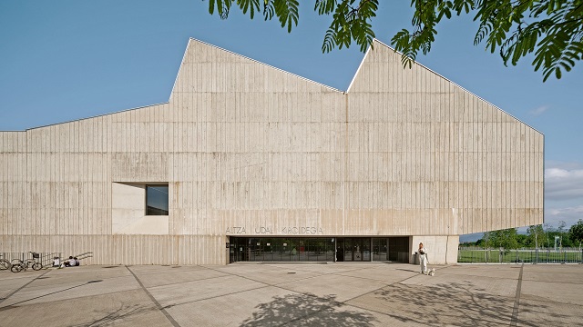 España: Polideportivo Municipal de Altza, San Sebastián - Tabuenca & Leache