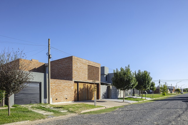 Argentina: Casa LM - Guido Aybar Maino + Eduardo Dipré Mazza