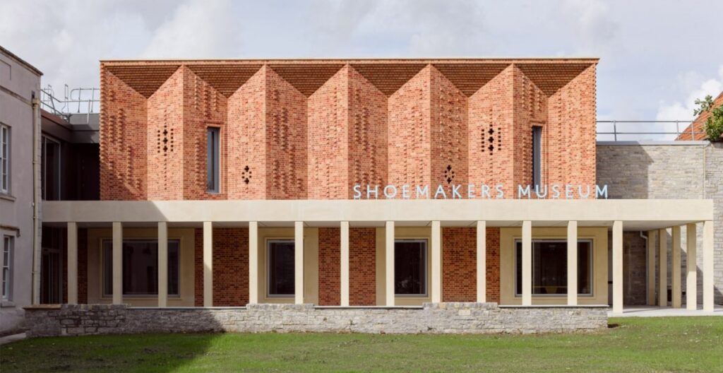Inglaterra: Ampliación del Shoemakers Museum - Purcell Architecture