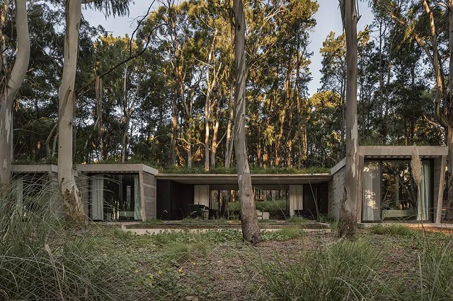 Argentina: Casa Forest - Gonzalo Bardach Arquitectura