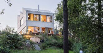 Lituania: Industrial Street Villa - Case Studio for Architecture