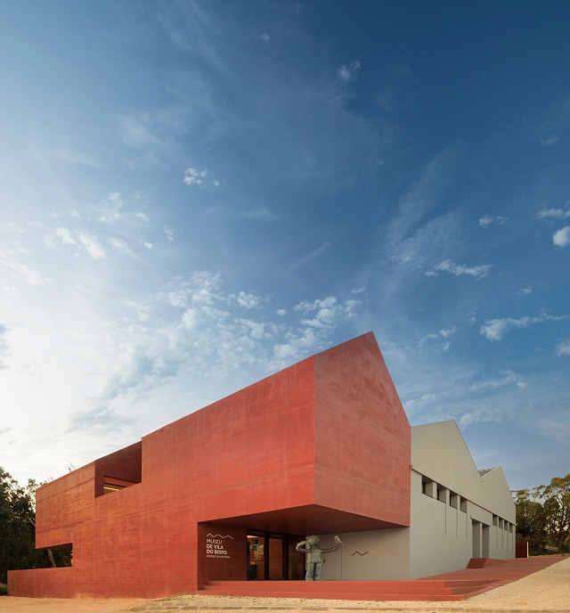 Portugal: Museo Vila do Bispo - spaceworkers
