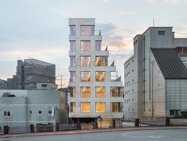 Corea del Sur: Edificio YP - Simplex Architecture