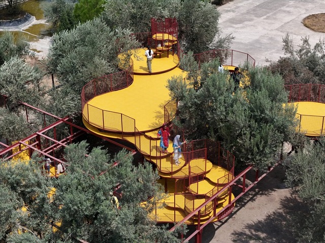 Irán: Parque infantil Cheshm Cheran Bazi - ZAV Architects