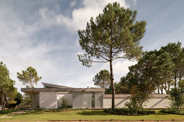 Argentina: Casa de Mar - Jorgelina Tortorici & Asociados