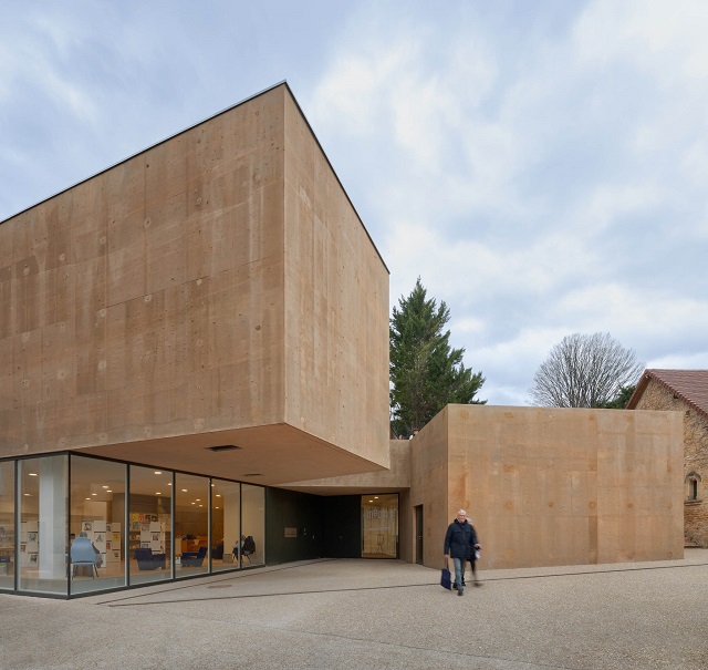 Francia: Mediateca y escuela de música - Dominique Coulon & associés