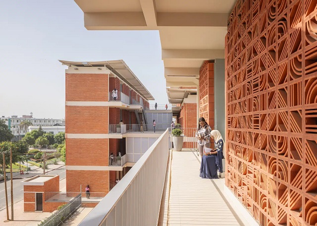 Senegal: Residencias estudiantiles en la UCAD - Hardel Le Bihan Architectes