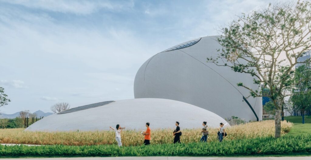 China: Plaza cultural de la bahía de Shenzhen - MAD Architects