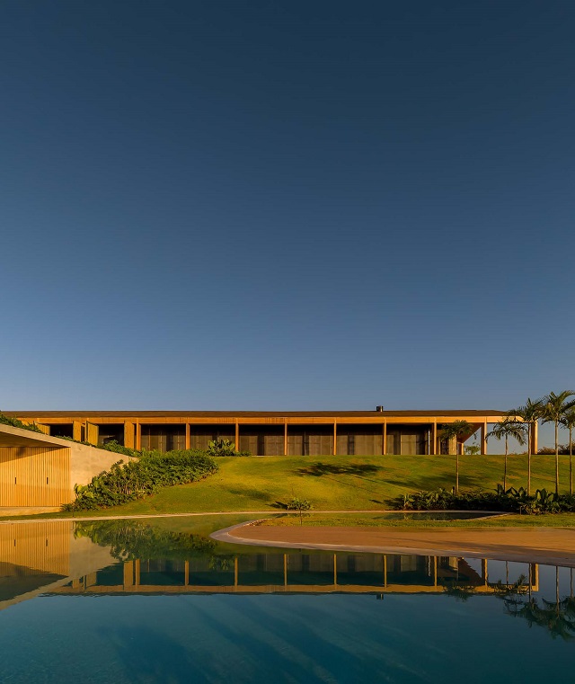 Brasil: Casa Celeiro - mf+arquitetos