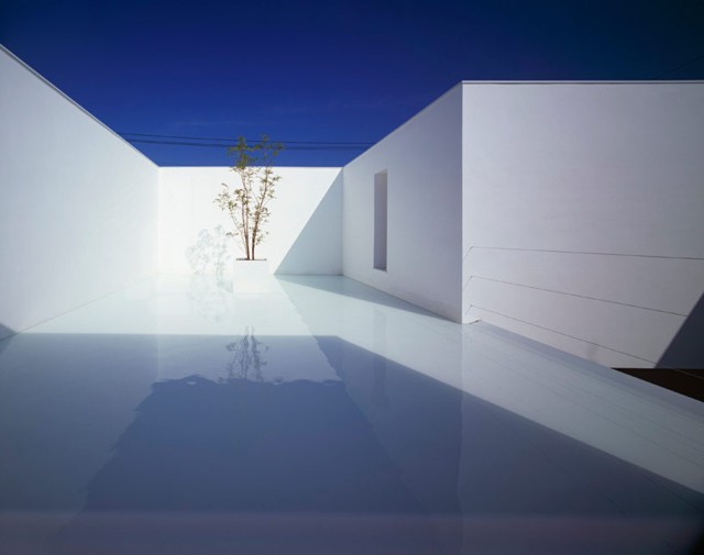 Japan: 'White Cave House', Kanazawa - Takuro Yamamoto Architects