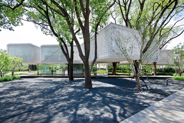 China: 'Huaxin Business Center', Shanghai - Scenic Architecture Office