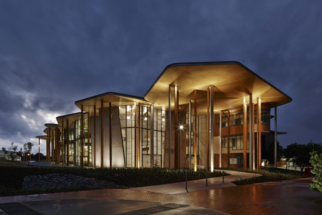 Australia: 'Abedian School of Architecture', Gold Coast, Queensland - Crab Studio