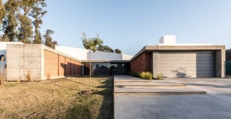 Argentina: Casa U, Córboba - Eleonora Aquilante, Ariel Busch Arquitectos