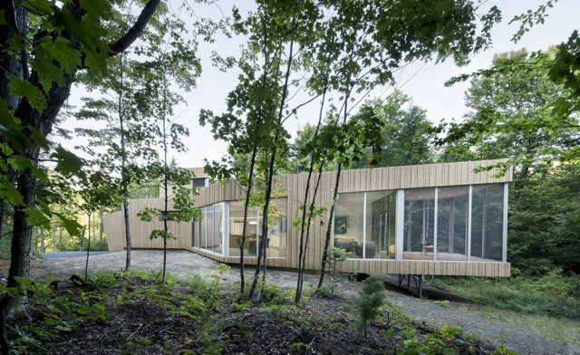 Canadá: Casa en Lac Grenier - Paul Bernier Architecte